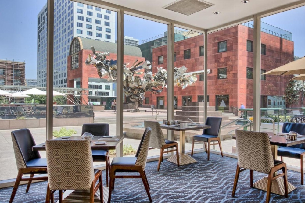 Omni Los Angeles Hotel At California Plaza Image 10